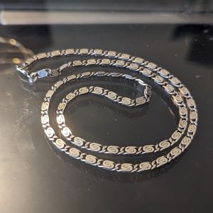 Sterling silver vintage Celtic Grecian design necklace